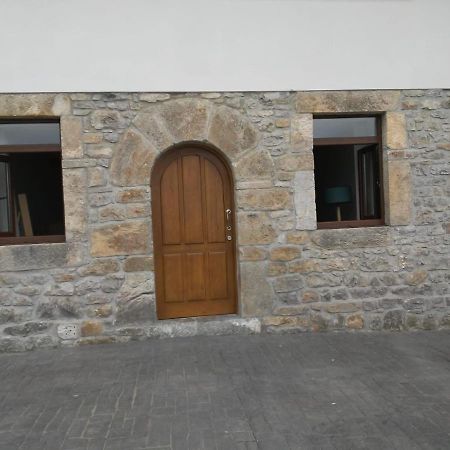 Apartamentos Tiu Enrique 1 Onís المظهر الخارجي الصورة